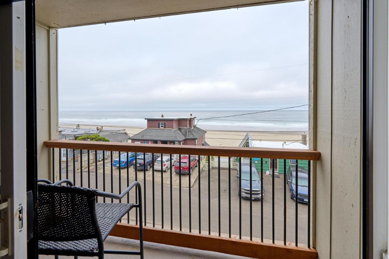 Surftides Plaza Rentals Lincoln City Buitenkant foto