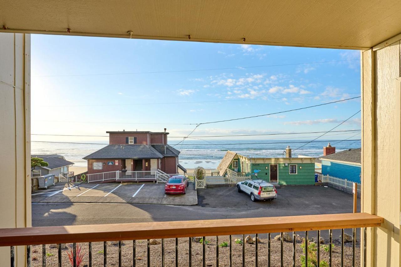 Surftides Plaza Rentals Lincoln City Buitenkant foto